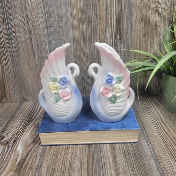 2 Vintage Small Swan & Floral Vases - Picture 2 of 7